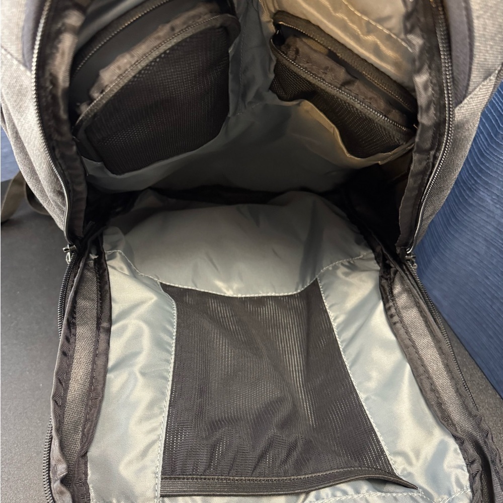 Dakine Network Gray Men's Backpack 32L - Picture 12 of 15